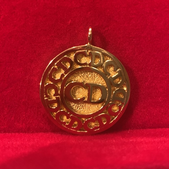 Christian Dior Pendant - Picture 1 of 12